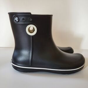 NWOT Crocs High Top Pull-On Ankle Rainboots Black White Size 8 Womens